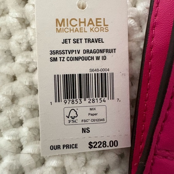 MICHAEL Michael Kors NWT Jet Set Travel Quilted Card Wallet -Dragonfruit Pink - Picture 4 of 9